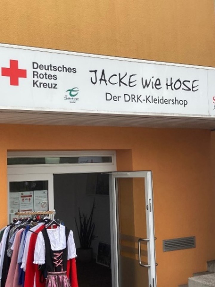 Sachspenden an der Kleidershop des DRK Lengerich